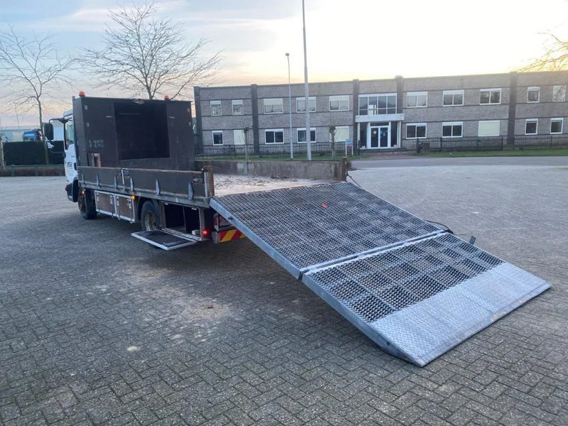 MAN TGL10-180 / HYDRAULISCH PLATFORM / ONLY: 428970 KM / MANUAL / EURO-4 / 2007 - Biltransportbil lastbil: bild 4 MAN TGL10-180 / HYDRAULISCH PLATFORM / ONLY: 428970 KM / MANUAL / EURO-4 / 2007 - Biltransportbil lastbil: bild 4