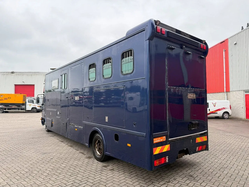Mercedes-Benz Atego 1223 / ENGINE RUNNING / ONLY:159450 KM / HORSETRUCK / HEATED BOX / WATERTANK / LIVING ROOM / EURO-2 / MANUAL / 1998 - Hästbuss: bild 3 Mercedes-Benz Atego 1223 / ENGINE RUNNING / ONLY:159450 KM / HORSETRUCK / HEATED BOX / WATERTANK / LIVING ROOM / EURO-2 / MANUAL / 1998 - Hästbuss: bild 3