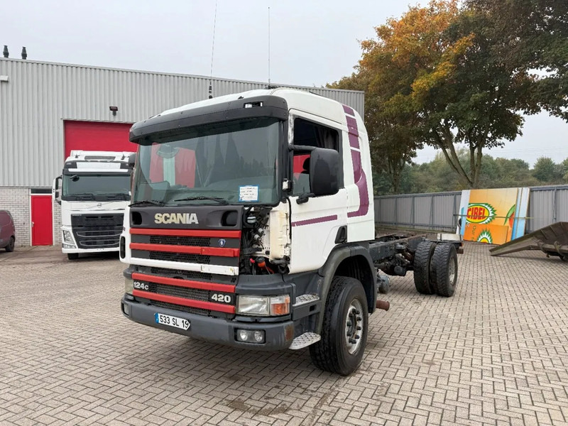 Scania 124-420 / ENGINE RUNNING / RETARDER / BIG AXLE / FULL-STEEL / ONLY: 540918 KM / OLD TACHO / AIRCO / MANUAL / EURO-3 / 2002 - Chassi lastbil: bild 1 Scania 124-420 / ENGINE RUNNING / RETARDER / BIG AXLE / FULL-STEEL / ONLY: 540918 KM / OLD TACHO / AIRCO / MANUAL / EURO-3 / 2002 - Chassi lastbil: bild 1