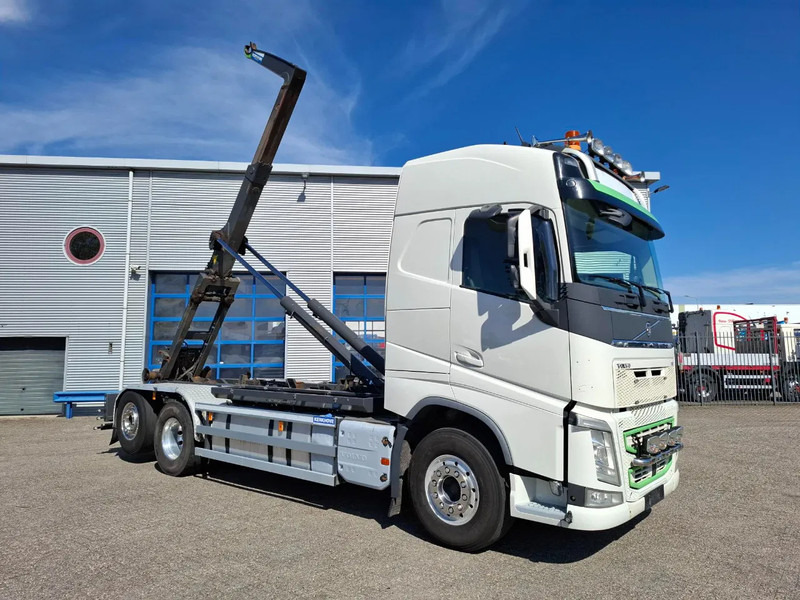 Volvo FH4-500 / VEB+ / HOOK 22 TON / LIFT+LENKACHSE / TUV:02-02-2026 / FULL-AIR / LWDS / NAVI / ALCOA / AUTOMATIC / EURO-6 / 2017 - Lastväxlare lastbil: bild 3 Volvo FH4-500 / VEB+ / HOOK 22 TON / LIFT+LENKACHSE / TUV:02-02-2026 / FULL-AIR / LWDS / NAVI / ALCOA / AUTOMATIC / EURO-6 / 2017 - Lastväxlare lastbil: bild 3