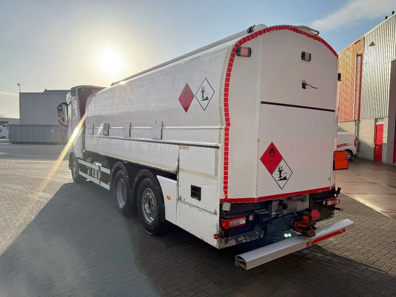 Volvo FH5-500 6X2 / ENGINE RUNNING / LIFT+LENKACHSE / FULL AIR / ADR / EUROTANK / 9-TON FRONT AXLE / EURO-6 / 2022 - Tankbil: bild 3 Volvo FH5-500 6X2 / ENGINE RUNNING / LIFT+LENKACHSE / FULL AIR / ADR / EUROTANK / 9-TON FRONT AXLE / EURO-6 / 2022 - Tankbil: bild 3