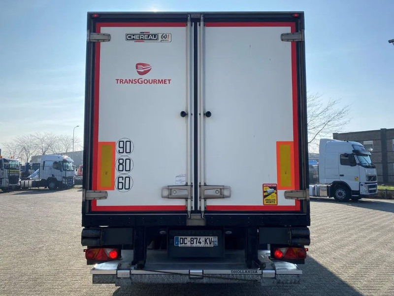 Volvo FM4-420 / COMPLETE COOL+FREEZE COMBI / CHEREAU / THROUGH-LOADING SYSTEM / 2XPLATFORM DHOLLANDIA / FREEZING LOCK / AUTOMATIC / EU - Kylbil lastbil: bild 4 Volvo FM4-420 / COMPLETE COOL+FREEZE COMBI / CHEREAU / THROUGH-LOADING SYSTEM / 2XPLATFORM DHOLLANDIA / FREEZING LOCK / AUTOMATIC / EU - Kylbil lastbil: bild 4