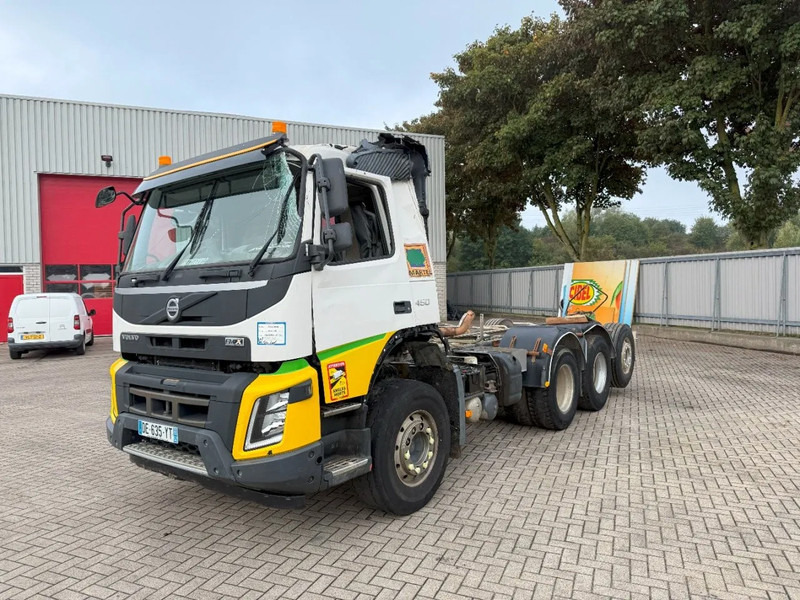 Volvo FMX 450 / ENGINE RUNNING / 8X4 / VEB / ONLY:260642 KM / PTO / LIFT+LENKACHSE / ALCOA / AUTOMATIC / EURO-6 / 2014 - Chassi lastbil: bild 1 Volvo FMX 450 / ENGINE RUNNING / 8X4 / VEB / ONLY:260642 KM / PTO / LIFT+LENKACHSE / ALCOA / AUTOMATIC / EURO-6 / 2014 - Chassi lastbil: bild 1