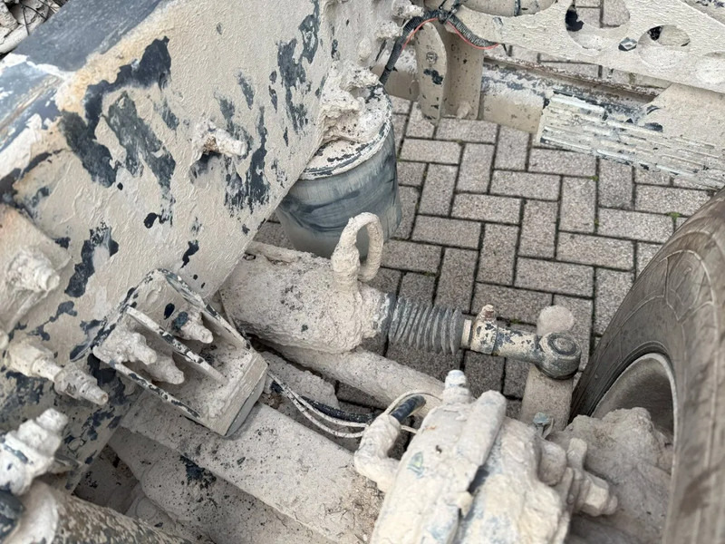 Chassi lastbil Volvo FMX 450 / ENGINE RUNNING / 8X4 / VEB / ONLY:260642 KM / PTO / LIFT+LENKACHSE / ALCOA / AUTOMATIC / EURO-6 / 2014: bild 11 Chassi lastbil Volvo FMX 450 / ENGINE RUNNING / 8X4 / VEB / ONLY:260642 KM / PTO / LIFT+LENKACHSE / ALCOA / AUTOMATIC / EURO-6 / 2014: bild 11