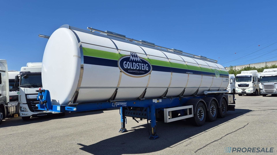 OSTATNÍ GRAPAR T3-G - Potravinářská cisterna 30 m3 - 4 komory - Tanktrailer: bild 2 OSTATNÍ GRAPAR T3-G - Potravinářská cisterna 30 m3 - 4 komory - Tanktrailer: bild 2