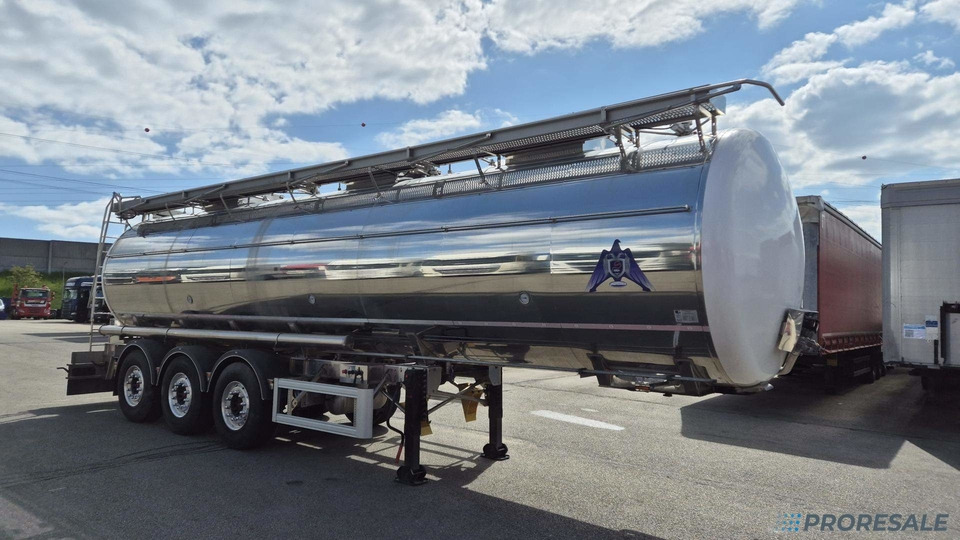 OSTATNÍ SEKA SPSTT/11C/38A1 - Potravinářská cisterna výpustná 31 m3 - 3 komory - Tanktrailer: bild 1 OSTATNÍ SEKA SPSTT/11C/38A1 - Potravinářská cisterna výpustná 31 m3 - 3 komory - Tanktrailer: bild 1