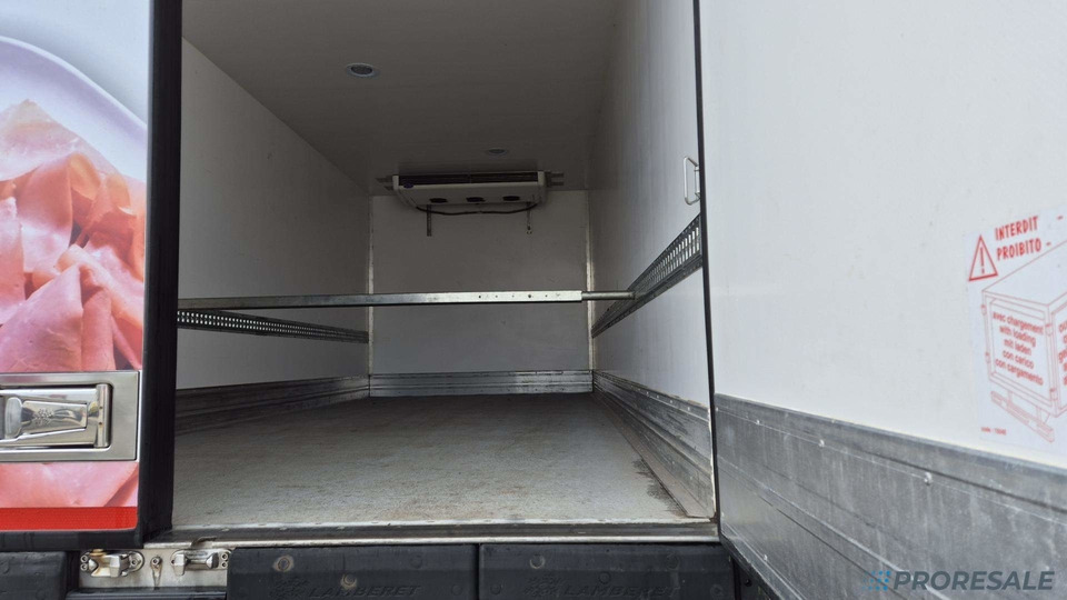 VOLVO FL 250 BB EURO 6 - mrazírna + CARRIER XARIOS 600 EL MAXI - Kylbil lastbil: bild 5 VOLVO FL 250 BB EURO 6 - mrazírna + CARRIER XARIOS 600 EL MAXI - Kylbil lastbil: bild 5