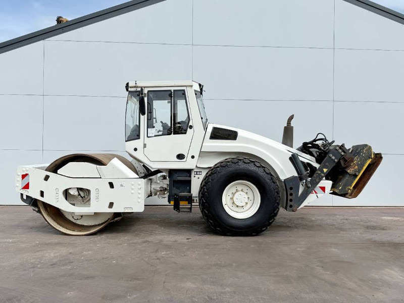 Cat BW213DH-4 - Extra Vibrating Plate / EVIB/BVC - Vält: bild 2 Cat BW213DH-4 - Extra Vibrating Plate / EVIB/BVC - Vält: bild 2