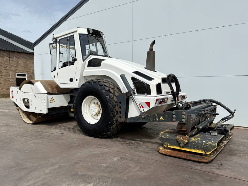 Cat BW213DH-4 - Extra Vibrating Plate / EVIB/BVC - Vält: bild 4 Cat BW213DH-4 - Extra Vibrating Plate / EVIB/BVC - Vält: bild 4