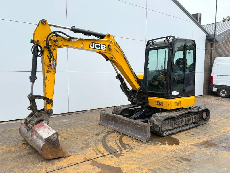 JCB 48Z-1 - Hammer Lines / Quick Coupler - Minigrävmaskin: bild 2 JCB 48Z-1 - Hammer Lines / Quick Coupler - Minigrävmaskin: bild 2