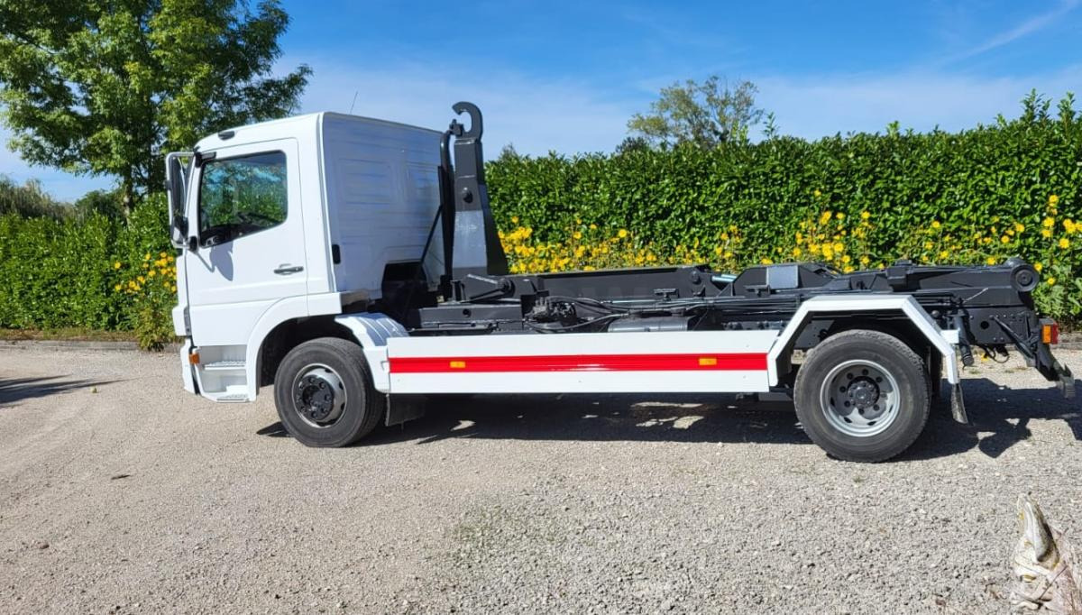 Mercedes Atego - Liftdumper lastbil: bild 3 Mercedes Atego - Liftdumper lastbil: bild 3