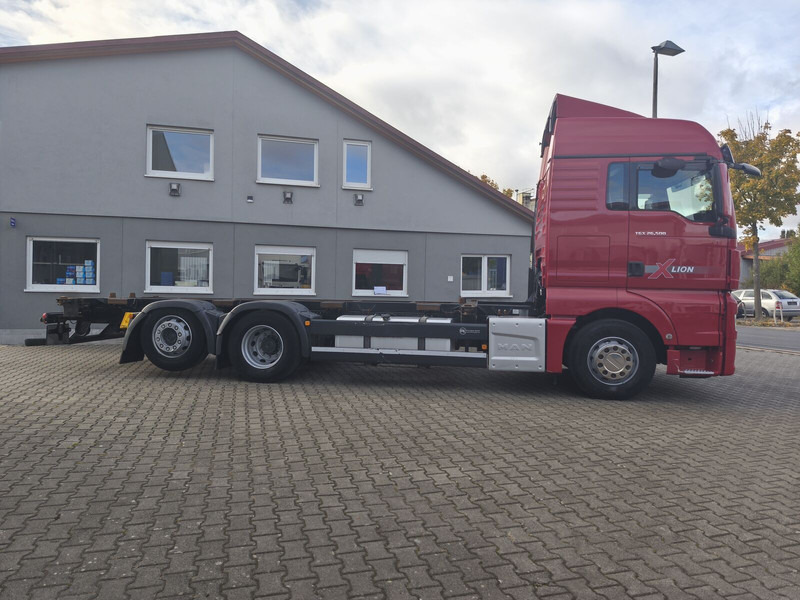 MAN TGX 26.500 BDF 6x2 Euro 6 Standard Lift+Lenk (29) - Chassi lastbil: bild 4 MAN TGX 26.500 BDF 6x2 Euro 6 Standard Lift+Lenk (29) - Chassi lastbil: bild 4