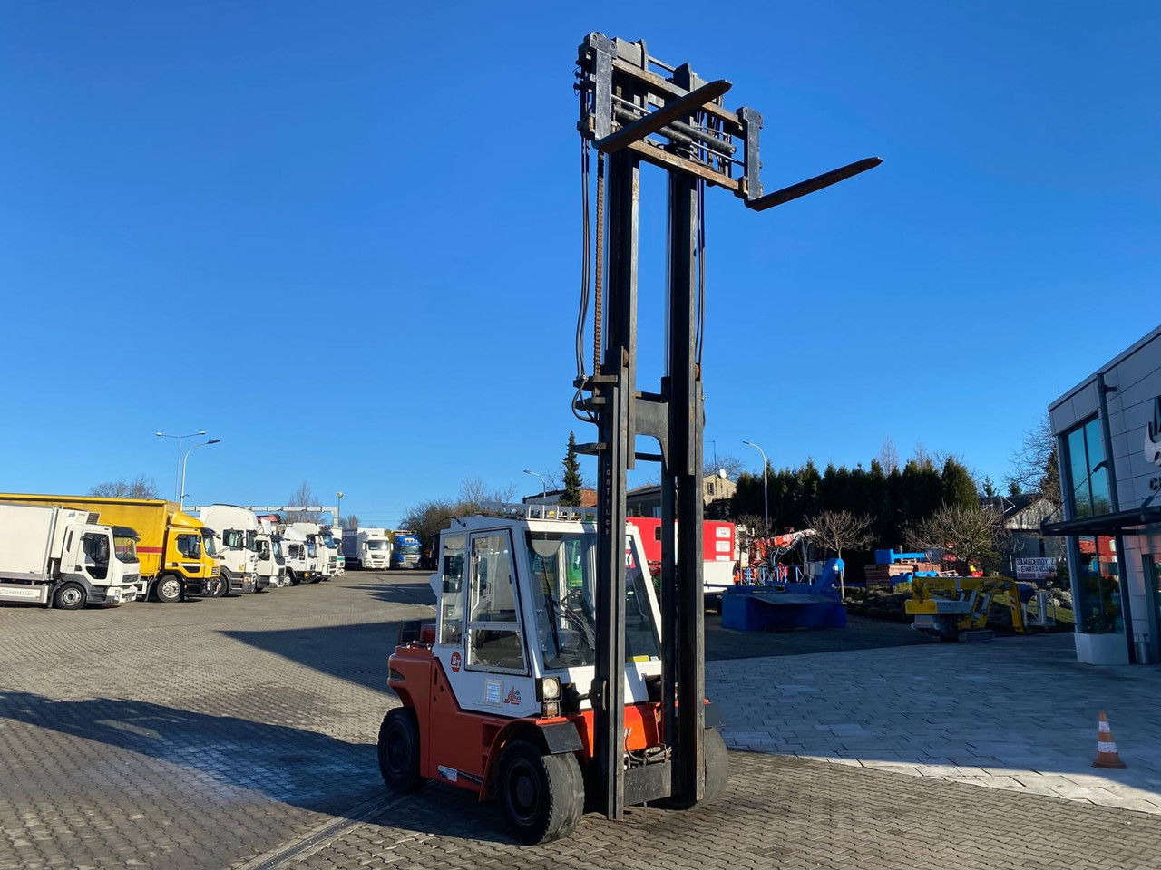 Dantruck 6009 - 6T - 1 Owner - Fresh - Duplex 6009 - 6T - 1 Owner - Fresh - Dupl Dantruck 6009 - 6T - 1 Owner - Fresh - Duplex 6009 - 6T - 1 Owner - Fresh - Duplex - Motviktstruck: bild 1 Dantruck 6009 - 6T - 1 Owner - Fresh - Duplex 6009 - 6T - 1 Owner - Fresh - Dupl Dantruck 6009 - 6T - 1 Owner - Fresh - Duplex 6009 - 6T - 1 Owner - Fresh - Duplex - Motviktstruck: bild 1