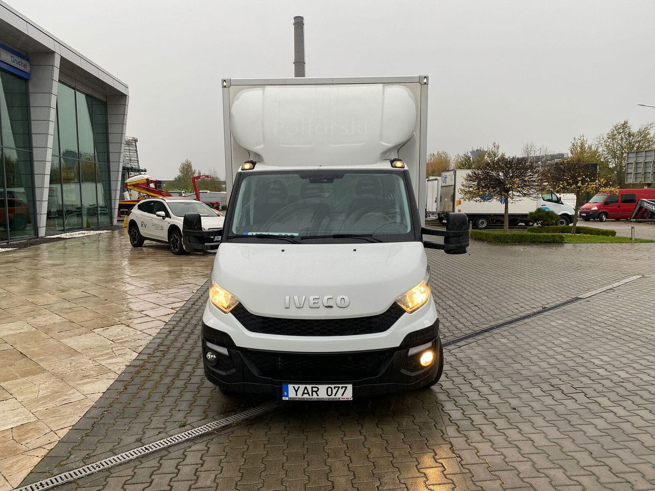 Iveco Daily 35C18 35C180 / NEW Service / Trailer / Euro 6 - Lastbil med skåp: bild 2 Iveco Daily 35C18 35C180 / NEW Service / Trailer / Euro 6 - Lastbil med skåp: bild 2