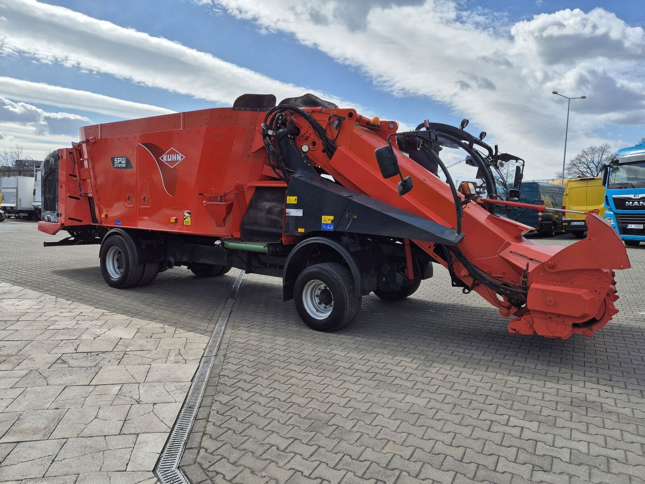 Kuhn SPW 22 Intense /feed wagon/ 1 Owner / NEW Service SPW 22 Intense /feed wago - Fullfoderblandare: bild 1 Kuhn SPW 22 Intense /feed wagon/ 1 Owner / NEW Service SPW 22 Intense /feed wago - Fullfoderblandare: bild 1