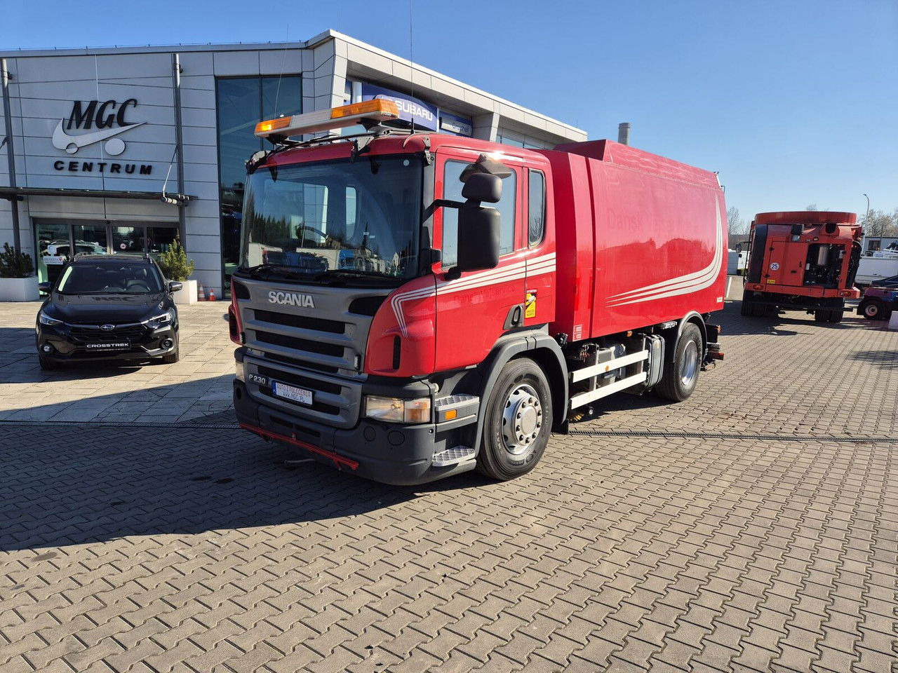 Scania P230 4X2 / Sweeper / Johnston VX800 / Sprayer / LOW Mileage / - Sopmaskin: bild 1 Scania P230 4X2 / Sweeper / Johnston VX800 / Sprayer / LOW Mileage / - Sopmaskin: bild 1