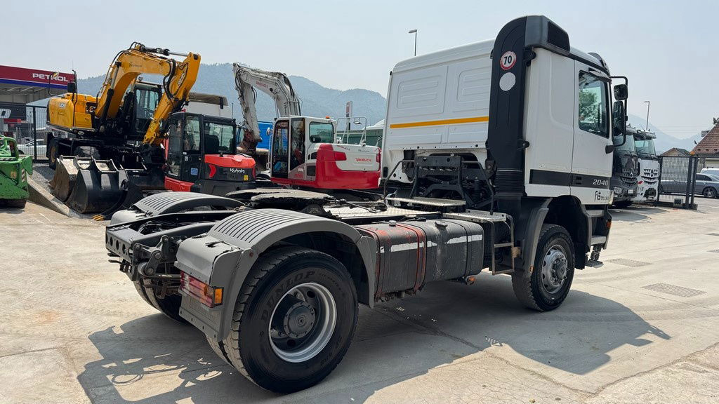 Mercedes-Benz Actros 2040 AS 4x4 tractor unit - tipp. hydr. - Dragbil: bild 5 Mercedes-Benz Actros 2040 AS 4x4 tractor unit - tipp. hydr. - Dragbil: bild 5