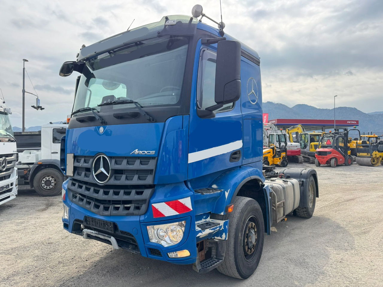Mercedes-Benz Arocs 1845 HAD 4X4 tractor unit - tipper hydraulics - motor brake - Dragbil: bild 1 Mercedes-Benz Arocs 1845 HAD 4X4 tractor unit - tipper hydraulics - motor brake - Dragbil: bild 1