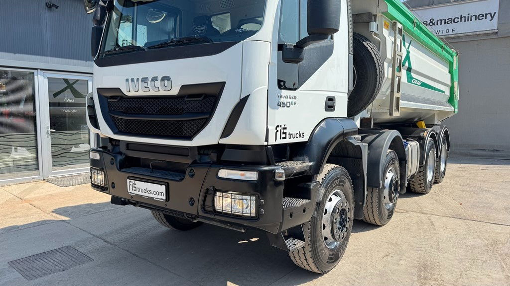 Iveco Trakker AD410T45 8x4 20m3 - hydr. back - 72.000km - Tippbil lastbil: bild 2 Iveco Trakker AD410T45 8x4 20m3 - hydr. back - 72.000km - Tippbil lastbil: bild 2
