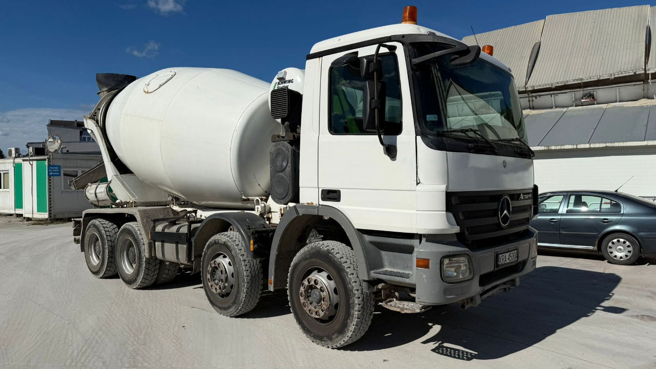 Mercedes-Benz Actros 3536 8x4 beton Schwing mixer 10m3 - Betongbil: bild 1 Mercedes-Benz Actros 3536 8x4 beton Schwing mixer 10m3 - Betongbil: bild 1