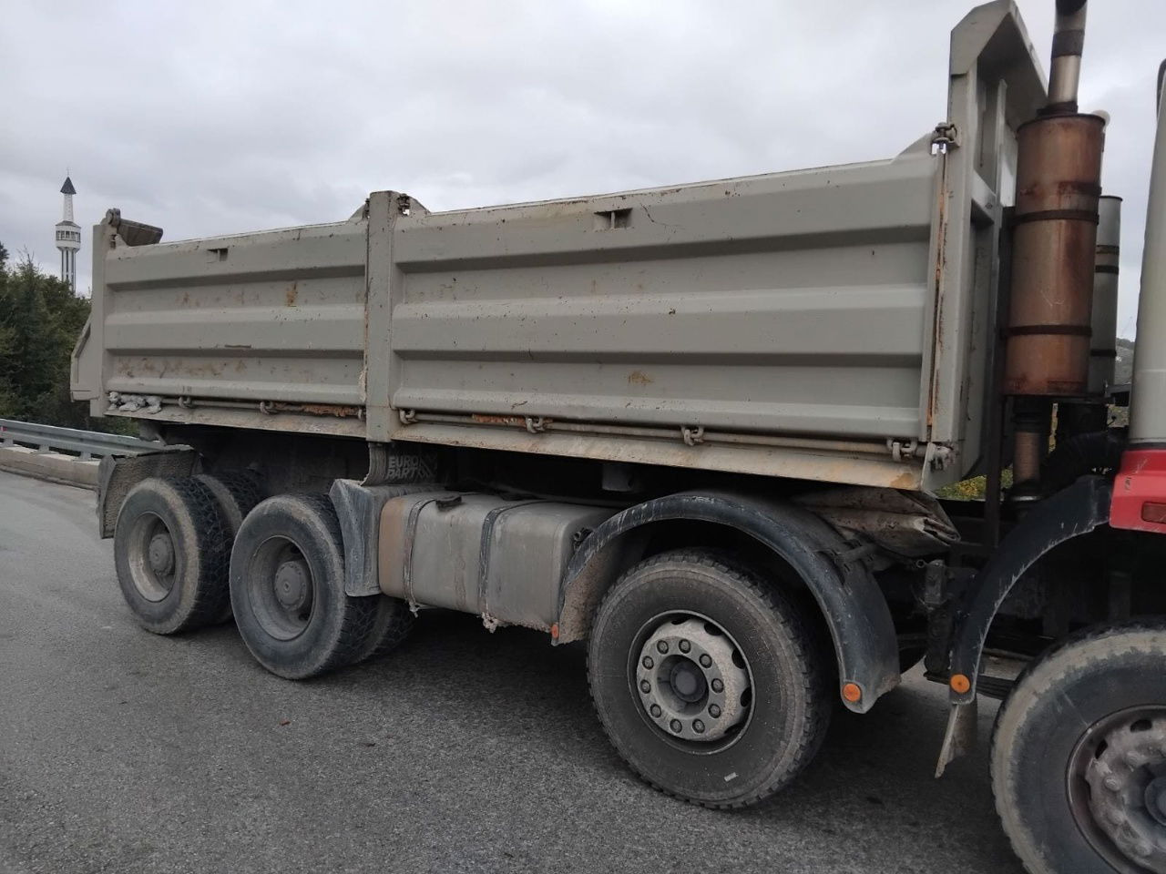 Mercedes-Benz SK 3235 8X4 tipper - V8 - Spring - Tippbil lastbil: bild 5 Mercedes-Benz SK 3235 8X4 tipper - V8 - Spring - Tippbil lastbil: bild 5