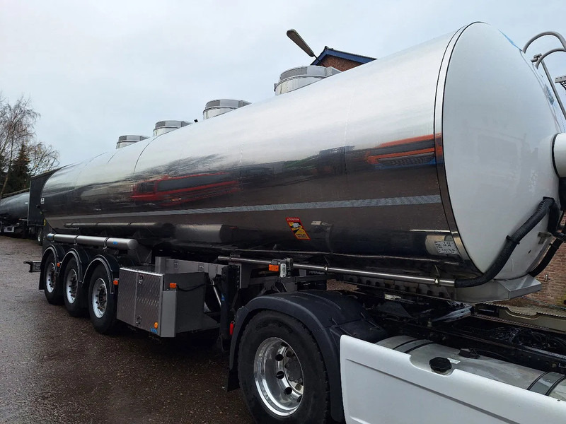 ETA SR3A - Tanktrailer: bild 4 ETA SR3A - Tanktrailer: bild 4