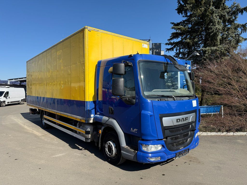 DAF LF250 EURO 6 - Lastbil med skåp: bild 2 DAF LF250 EURO 6 - Lastbil med skåp: bild 2