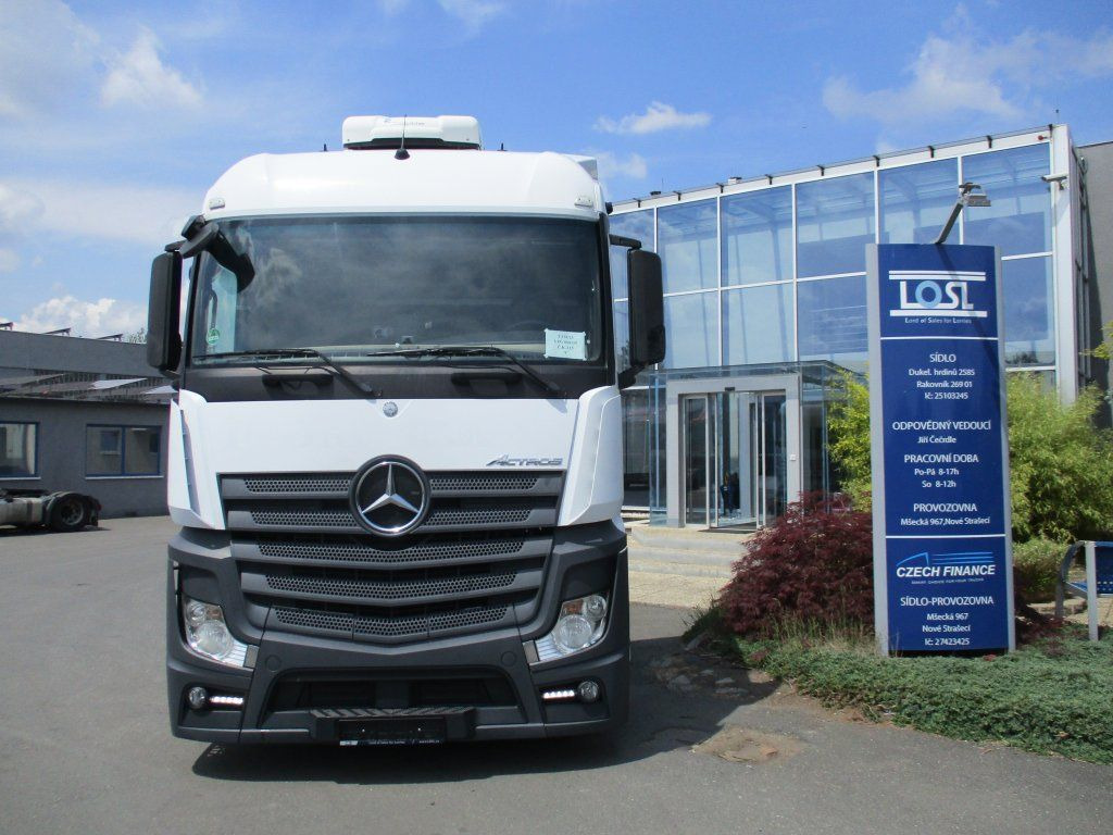 Mercedes-Benz 1845 Actros EURO 6 MEGA/lowdeck - Dragbil: bild 2 Mercedes-Benz 1845 Actros EURO 6 MEGA/lowdeck - Dragbil: bild 2