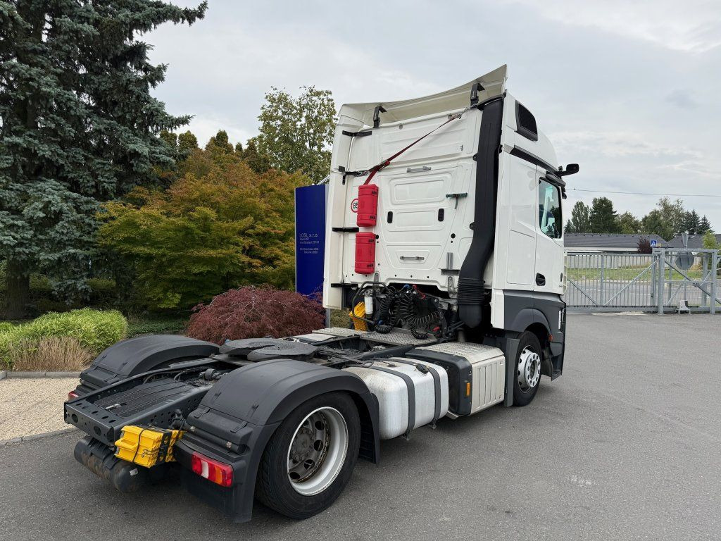 Mercedes-Benz 1845 Actros EURO 6 MEGA/lowdeck - Dragbil: bild 4 Mercedes-Benz 1845 Actros EURO 6 MEGA/lowdeck - Dragbil: bild 4