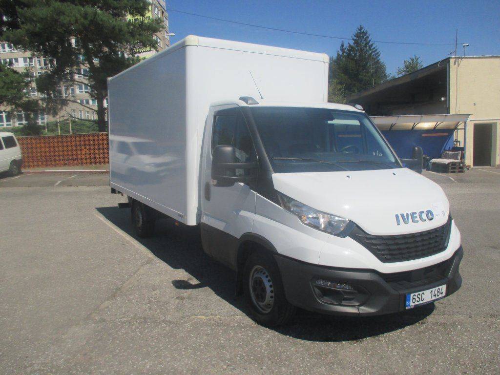 Iveco 35S16 Daily EURO 6 - Skåpbil: bild 4 Iveco 35S16 Daily EURO 6 - Skåpbil: bild 4