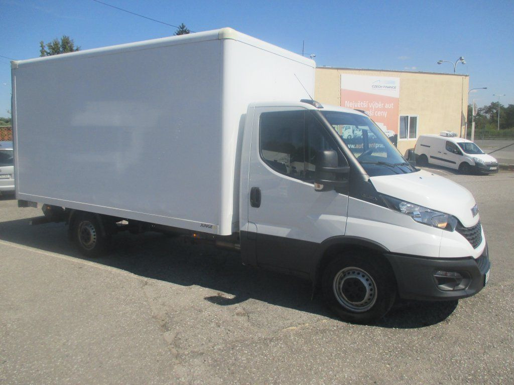 Iveco 35S16 Daily EURO 6 - Skåpbil: bild 2 Iveco 35S16 Daily EURO 6 - Skåpbil: bild 2