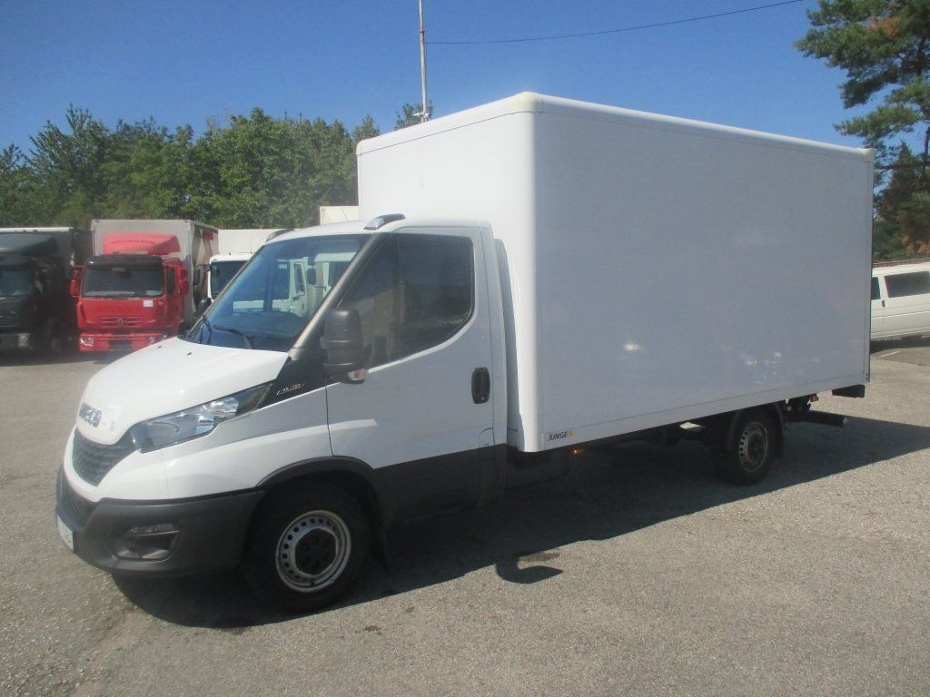 Iveco 35S16 Daily EURO 6 - Skåpbil: bild 1 Iveco 35S16 Daily EURO 6 - Skåpbil: bild 1