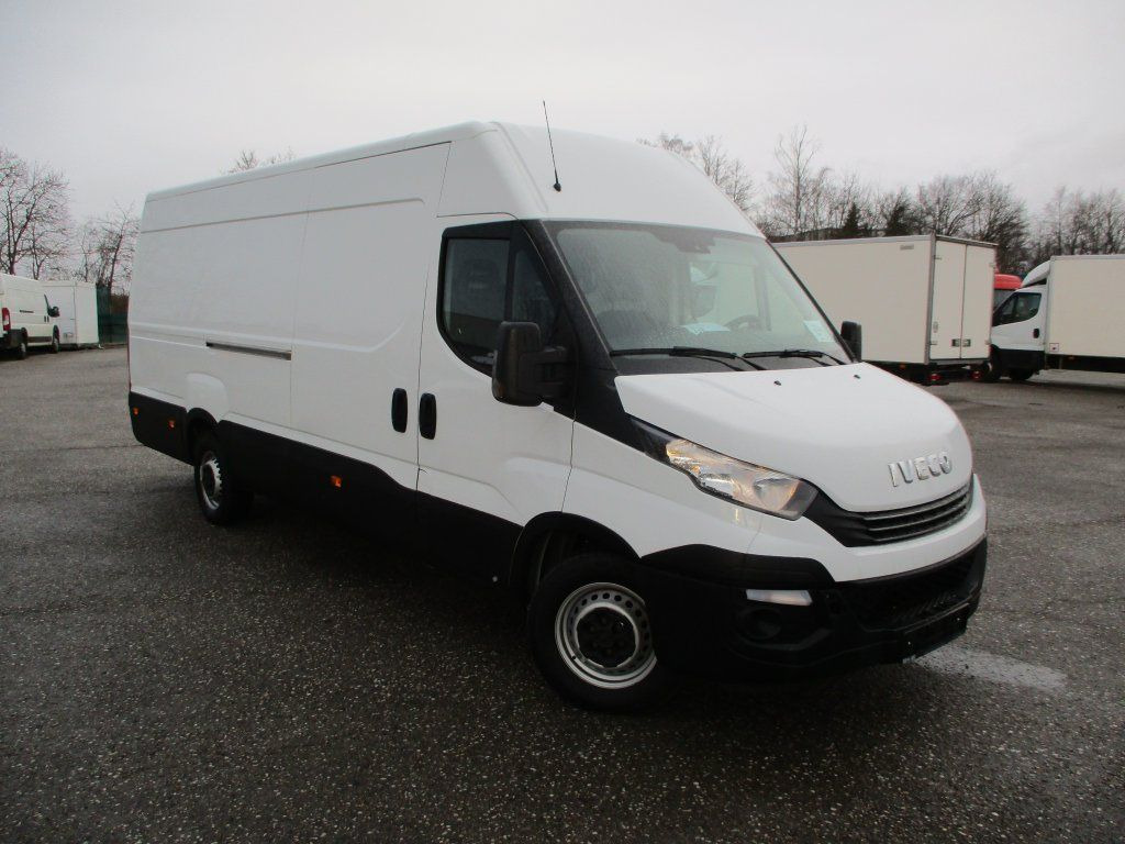 Iveco Daily 35S16 Hi Matic - Skåpbil: bild 2 Iveco Daily 35S16 Hi Matic - Skåpbil: bild 2