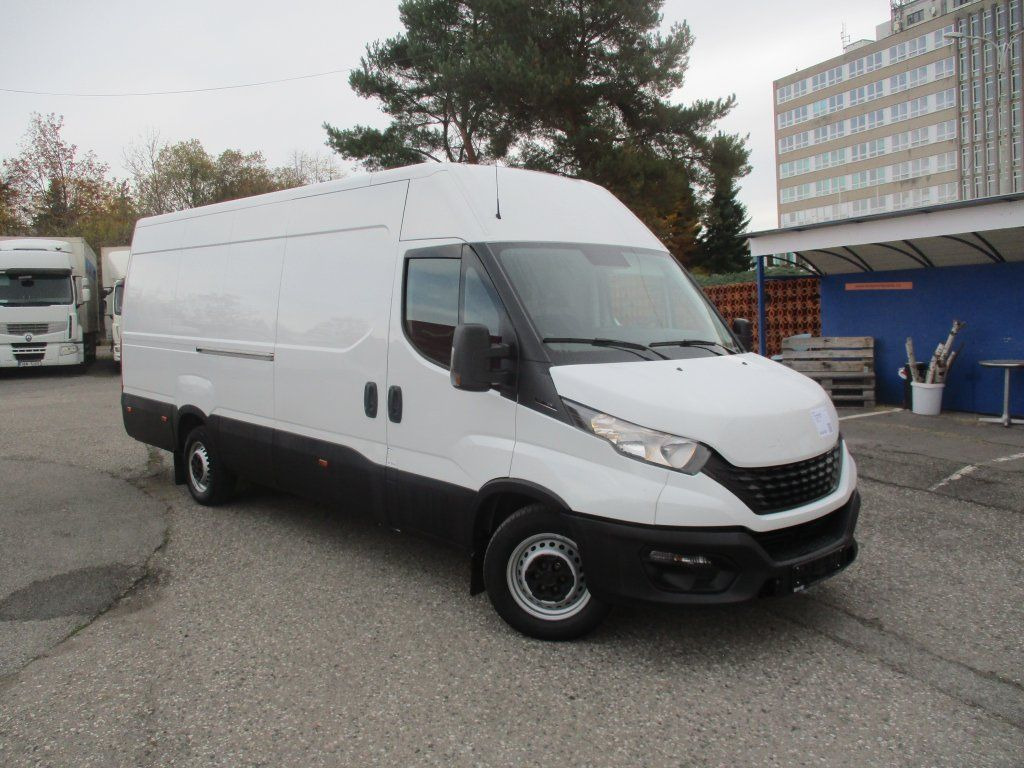 Iveco Daily 35S16 - Skåpbil: bild 2 Iveco Daily 35S16 - Skåpbil: bild 2