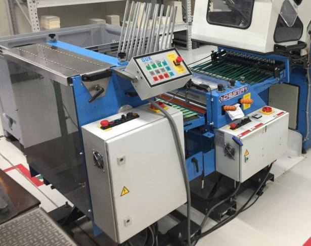 Desta BAS - FSA 600 flat pile delivery with sheet press - Vikmaskin: bild 1 Desta BAS - FSA 600 flat pile delivery with sheet press - Vikmaskin: bild 1