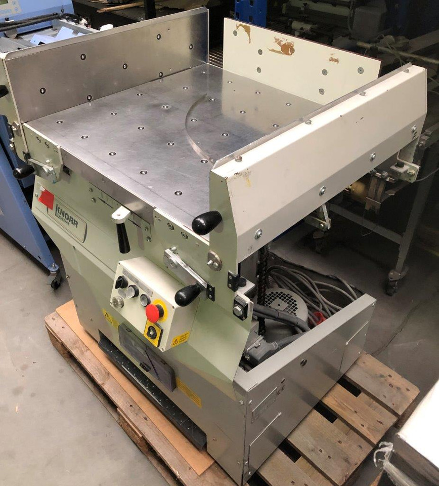 Knorr RL-2-VA sheet jogger - Tryckmaskin: bild 1 Knorr RL-2-VA sheet jogger - Tryckmaskin: bild 1