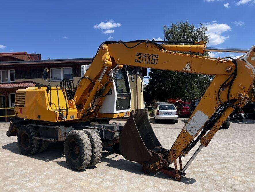 Liebherr A316 - Grävmaskin på däck: bild 2 Liebherr A316 - Grävmaskin på däck: bild 2