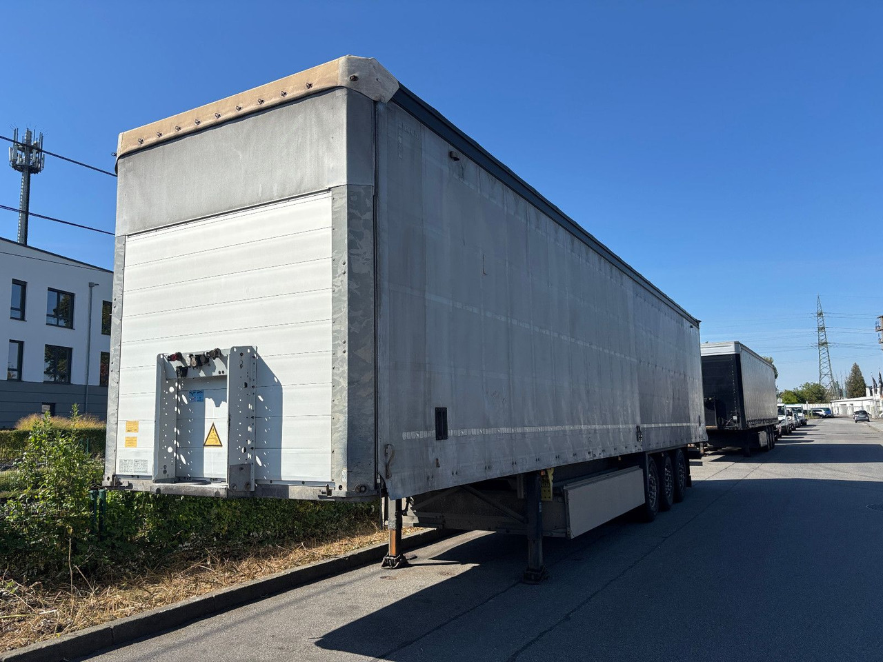 Schmitz Cargobull SCS 24/ALU/Lift/Scheiben/EDSCHA/Palettenkasten - Kapelltrailer: bild 2 Schmitz Cargobull SCS 24/ALU/Lift/Scheiben/EDSCHA/Palettenkasten - Kapelltrailer: bild 2