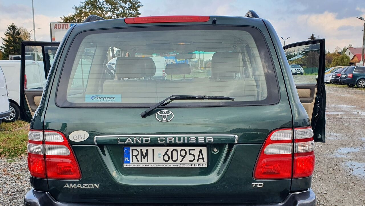 Toyota LAND CRUISER 100 4,2 TD KLIMA 7 OSOB - Personbil: bild 5 Toyota LAND CRUISER 100 4,2 TD KLIMA 7 OSOB - Personbil: bild 5