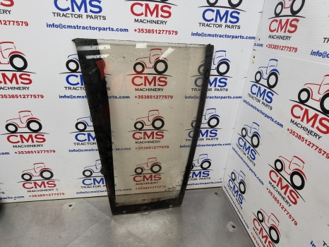 Case 5140, 5120, 5130, 5140, 5150 Cab Knee Glass Lh 1330876c1 - Fönster och reservdelar: bild 1 Case 5140, 5120, 5130, 5140, 5150 Cab Knee Glass Lh 1330876c1 - Fönster och reservdelar: bild 1