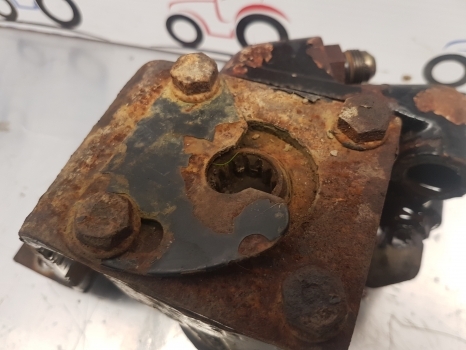 Case 94 And 1200 Series Power Steering Orbital Unit K207419 - Styrning för Traktor: bild 3 Case 94 And 1200 Series Power Steering Orbital Unit K207419 - Styrning för Traktor: bild 3
