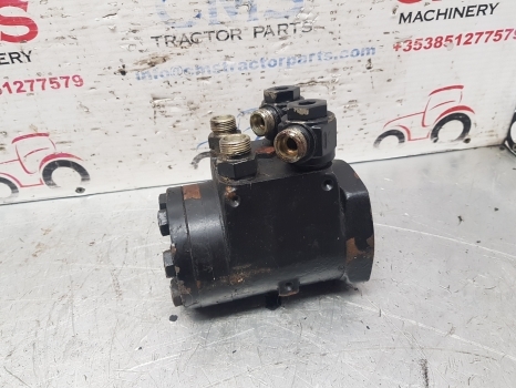 Case 956, 1056 Xl Zf Steering Orbital Unit 8492955172, 1328132c92 - Styrning för Traktor: bild 4 Case 956, 1056 Xl Zf Steering Orbital Unit 8492955172, 1328132c92 - Styrning för Traktor: bild 4