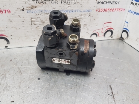 Case 956, 1056 Xl Zf Steering Orbital Unit 8492955172, 1328132c92 - Styrning för Traktor: bild 1 Case 956, 1056 Xl Zf Steering Orbital Unit 8492955172, 1328132c92 - Styrning för Traktor: bild 1