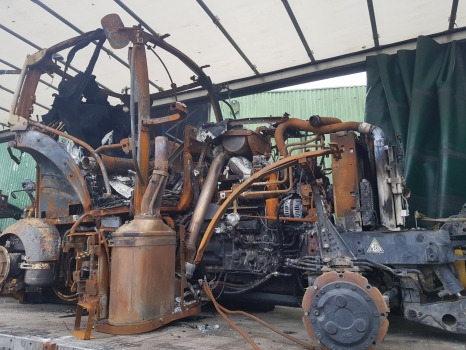 Case Maxxum 145 Front, Rear Axle, Engine, Transmission, Hydraulic Parts Nut - Axel och reservdelar för Traktor: bild 1 Case Maxxum 145 Front, Rear Axle, Engine, Transmission, Hydraulic Parts Nut - Axel och reservdelar för Traktor: bild 1