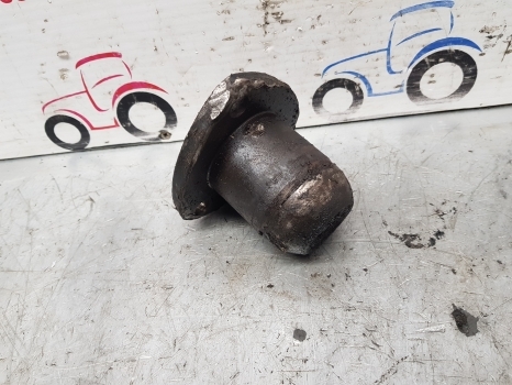Case New Holland T6, T6000, Maxxum T6070 Front Axle King Pin Bottom 87333763 - Fjädring för Traktor: bild 3 Case New Holland T6, T6000, Maxxum T6070 Front Axle King Pin Bottom 87333763 - Fjädring för Traktor: bild 3