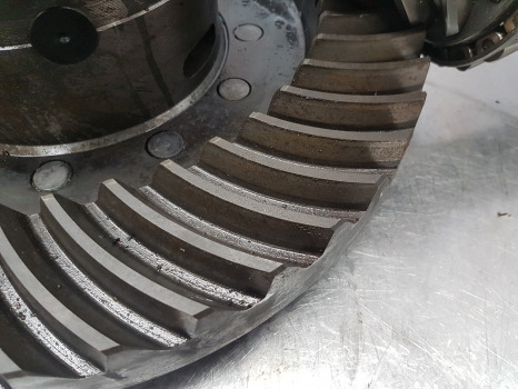 Claas Ares 836, Axion Rear Axle Bevel Gear, Differential Assy 6005029399 - Bakaxel: bild 5 Claas Ares 836, Axion Rear Axle Bevel Gear, Differential Assy 6005029399 - Bakaxel: bild 5