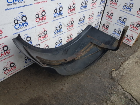 Deutz Agrotron M620 Cab Mudguard Carrier Support 04451212.3/10, 04451239/10 - Vinge: bild 1 Deutz Agrotron M620 Cab Mudguard Carrier Support 04451212.3/10, 04451239/10 - Vinge: bild 1