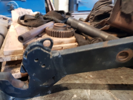 Deutz Agrotron M620 Lift Arm Lhs 0.014.1470.3/20 - Fjädring: bild 1 Deutz Agrotron M620 Lift Arm Lhs 0.014.1470.3/20 - Fjädring: bild 1