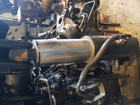 Deutz Agrotron M620 Lift Cylinder Ram 2.3749.012.0/10 - Hydraulik: bild 1 Deutz Agrotron M620 Lift Cylinder Ram 2.3749.012.0/10 - Hydraulik: bild 1