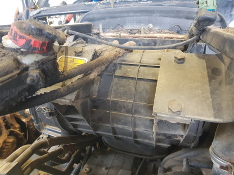 Deutz Agrotron M620, M610,ttv610, Air Filter Housing 0.013.9314.4, 0.016.8272.4 - Luftintagssystem: bild 1 Deutz Agrotron M620, M610,ttv610, Air Filter Housing 0.013.9314.4, 0.016.8272.4 - Luftintagssystem: bild 1